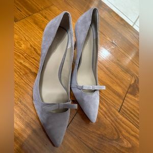 Ann Taylor grey bow 3 inch heels!